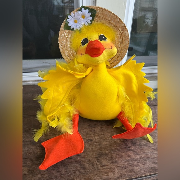 Annalee Mobilitee Yellow Duck RETIRED Hat Feather Boa Lrg 19